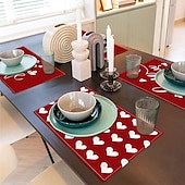 economico Tovagliette-set di 4 tovagliette per San Valentino romantiche e decorative con motivi a forma di cuore o rosa resistenti e resistenti al calore perfette per aggiungere un tocco d&#039;amore all&#039;arredamento della tua