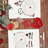 economico Tovagliette-set di 4 tovagliette per San Valentino romantiche e decorative con motivi a forma di cuore o rosa resistenti e resistenti al calore perfette per aggiungere un tocco d&#039;amore all&#039;arredamento della tua