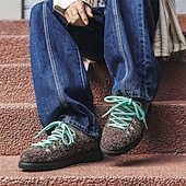 abordables Baskets-chaussures de randonnée en daim marron pour hommes - style vintage avec design à lacets roses et semelle durable pour les aventures en plein air