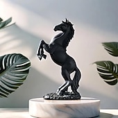 economico Statue-eleganti statue di cavalli in resina, un set di tre maestosi cavalli in nero, bianco e dorato, perfetti per l&#039;arredamento della casa, adatti per ingressi, carrelli bar, soggiorni e uffici