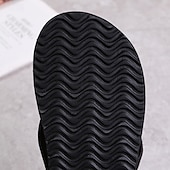 billige Uformelle sandaler-svarte flip-flop-sandaler for menn med polstret såle - komfortabelt uformelt strand- og sommersko