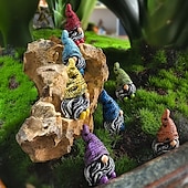 billige Statuer-7 stk mini-nissestatuesett – sjarmerende hagefigurer i harpiks for fehager, plantekasser og hjemmeinnredning – perfekt for utendørs halloween og rustikke temaer