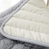 abordables Couverture de chaise de salle à manger-Coussin de chaise en peluche de couleur unie à dossier haut, housse de chaise de salle à manger, coussin de siège chaud à rayures simples, housse de siège douce avec attaches pour chaise d&#039;ordinateur, chaise à bascule, chaise de bureau