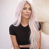 economico Parrucche delle celebrità-parrucche ispirate a kim kardashian parrucca sintetica parrucca ondulata con riga centrale lunga argento bianco capelli sintetici design alla moda da donna morbido naturale bianco grigio