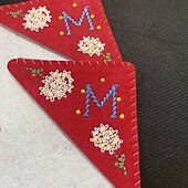 cheap Wedding Decorations-Valentine&#039;s Day Personalized Hand Embroidered Corner Bookmark, Red Handmade Embroidery Felt Triangle Page Corner Bookmark for Women, Romantic Handmade Bookmarks