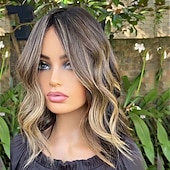 voordelige Pruiken van echt haar, met kanten voorzijde-Remy mensenhaar 5x5 Sluiting 4x13 Sluiting Pruik Korte bob Braziliaans haar Golvend Meerkleurig Pruik 130% 150% Haardichtheid Ombre-haar Haar met highlights / balayage Natuurlijke haarlijn lijmloze