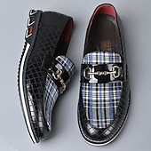 levne Pánské nazouváky a mokasíny-pánské černé lakované mokasíny s prošívaným vzorem a kostkovanými detaily – stylové slip-on společenské boty pro formální události, podnikání a večírky
