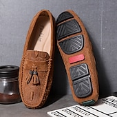 economico Slip-ons e mocassini da uomo-mocassini da uomo in finta pelle scamosciata marrone con dettaglio nappa e motivo in rilievo | comodi ed eleganti per l&#039;uso quotidiano