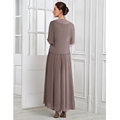 billige Med jakke-To Del A-Linje Mor til Bruden Kjole Formell Bryllups gjest Elegant V-Hals Te Lengde Chiffon Blonde Kort Erme Jakke Kjoler med Draperinger Applikasjoner gratis tilpasset størrelse