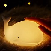 economico Lucine notturne per bambini e neonati-Luce notturna a forma di balena in silicone morbido - lampada da notte per bambini ricaricabile tramite USB, regalo perfetto per bambini e amici