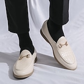 levne Poloformální-pánské bílé nazouváky z umělé kůže s tkaným detailem a zlatou přezkou – elegantní neformální obuv do práce i na formální příležitosti