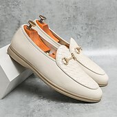 levne Poloformální-pánské bílé nazouváky z umělé kůže s tkaným detailem a zlatou přezkou – elegantní neformální obuv do práce i na formální příležitosti