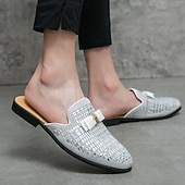 preiswerte Clogs &amp; Pantoletten für Herren-Herren-Slipper aus braunem Wildleder mit metallisch-goldenen Nieten und Schleifenakzent – stilvolle Freizeit-Loafer für den Alltag und besondere Anlässe