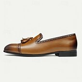 billiga Premium läder Loafers-bruna tofsloafers i läder för män med brogue-detaljer, klassiska slip-on klänningskor för bröllop, fester och formella evenemang