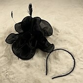 voordelige bruiloft facinators-Helm Organza Bruiloft Avond Feest Elegant Bruiloft Met Pure Kleur Helm Hoofddeksels