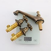 preiswerte LED Armaturen-Waschbecken Wasserhahn - Verbreitete Antikes Messing 3-Loch-Armatur Zwei Griffe Drei LöcherBath Taps