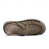 abordables sandalias de exterior-Sandalias beige sin cordones para hombre con diseño perforado y suela acolchada para paseos casuales y ropa de playa.