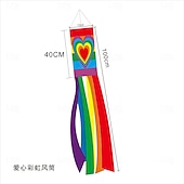 economico Bandiere da Giardino, Striscione-Giugno Mese del Pride Bandiera di Colonna Windsock Arcobaleno Volare nella Brezza Bandiera Decorativa per Giardino LGBT+ con Code Arcobaleno Lunghe Felice Pride