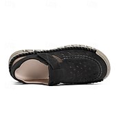 abordables sandalias de exterior-Sandalias beige sin cordones para hombre con diseño perforado y suela acolchada para paseos casuales y ropa de playa.