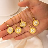 baratos Presentes-colar de letras personalizado, presente para a mãe, pingente de aço titânio banhado a ouro 18k, colar de alfabeto redondo de a a z inspirado em conchas, corrente de clavícula unissex minimalista