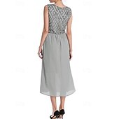 abordables Longueur du thé-Ligne A Robe de Mère de Mariée  Formel robe demoiselle d honneur Élégant Simple Minimaliste Col ras du cou Longueur thé Chiffon Sans manches avec Paillettes 2025