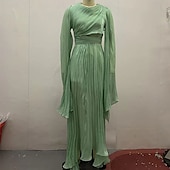 billige Uformell / Dagsbryllup-A-Linjet Quinceanera Kjoler Elegant Kjole Formell Bryllup Gulvlengde Lange Ermer Høy Hals Polyester med Folder