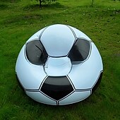 abordables Activité de Plein Air-Fauteuil gonflable en forme de ballon de football, style classique, en PVC, polyvalent, pour l&#039;intérieur &amp;utilisation en extérieur, design unique sur le thème du sport pour la maison &amp;décoration de