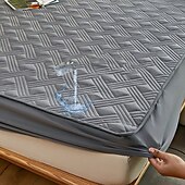 abordables Parures de draps-Protector de matelas imperméable Matelas matelassé Housse de matelas ajustée Protéger le matelas Reine Pleine Roi Housse de matelas protectrice avec bande élastique Épaissi anti-urine