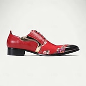 tanie Elementarne Buty Eleganckie-Męskie czerwone skórzane buty wizytowe z kwiatowym haftem i metalowymi akcentami w złotym kolorze – eleganckie obuwie na wesela i wieczorne wydarzenia