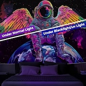 abordables Tapisseries à la lumière noire-Tapisserie lumière noire Brille dans le noir Fête glow UV réactive Ailes d&#039;astronaute Psychédélique Montagne Galaxy brumeuse Tapisserie suspendue Art mural pour Salon Chambre
