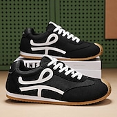 preiswerte Sneaker für Herren-weiße sportliche Herren-Sneaker mit roten und blauen Akzenten – lässig, leicht, ideal für einen aktiven Lebensstil und Outdoor-Aktivitäten