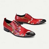 tanie Elementarne Buty Eleganckie-Męskie czerwone skórzane buty wizytowe z kwiatowym haftem i metalowymi akcentami w złotym kolorze – eleganckie obuwie na wesela i wieczorne wydarzenia