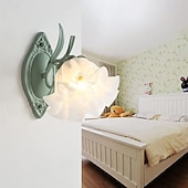 economico Applique da parete-Applique da parete moderna nordica verde, graziosa, in ceramica bianca, a forma di fiore, in vetro, stile rustico, per comodino, camera da letto per bambini, veranda, soggiorno, hotel.