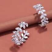 abordables Boucles d&#039;oreilles-Femmes Boucles d&#039;oreilles clous Géométrique Forme de Feuille Précieux Élégant Mode Diamant Imitation Des boucles d&#039;oreilles Bijoux Argent Pour Mariage Soirée Saint-Valentin Cadeau 1 Paire
