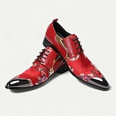 tanie Elementarne Buty Eleganckie-Męskie czerwone skórzane buty wizytowe z kwiatowym haftem i metalowymi akcentami w złotym kolorze – eleganckie obuwie na wesela i wieczorne wydarzenia