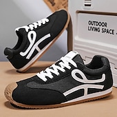 preiswerte Sneaker für Herren-weiße sportliche Herren-Sneaker mit roten und blauen Akzenten – lässig, leicht, ideal für einen aktiven Lebensstil und Outdoor-Aktivitäten