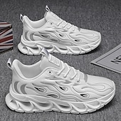billige Sneakers til herrer-Røde løpesko for menn med flammedetaljer, overdel i høy ytelse og støtdempende såle, perfekt for trening, sportsbegivenheter og en aktiv livsstil