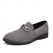 levne Pánské nazouváky a mokasíny-Pánské olivově zelené mokasíny – stylové nazouvací boty z imitace semiše s kovovou přezkou pro ležérní business looky, večeře, rande i kancelářské nošení