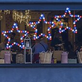 billige USB-drevet-1 stk patriotiske hengende lys smijern rød hvit blå femtakket stjerne 4. juli uavhengighetsdag 250-årsjubileum minnedag gårdsplass balkong veranda fest