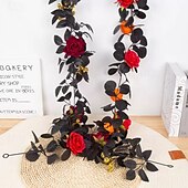halpa Halloween-kranssit ja kukkakoristeet-Halloween musta keinotekoinen ruusuköynnösseppele, tekoruusu- ja lehtiseppele sadonkorjuujuhlan kodinsisustukseen, aavemainen kukkainen halloween-koristelu