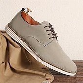 billige Sneakers til herrer-Brune herresko i semsket skinn med oxford-detaljer, klassisk snøredesign og kontrastsøm, ideelle for forretningsmessig uformelt kontorarbeid og semi-formelle arrangementer.