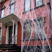 levne Halloween venkovní dekorace-dekorace z halloweenských pavučin s extra falešnými pavouky, super elastické pavučiny pro halloweenskou výzdobu uvnitř i venku