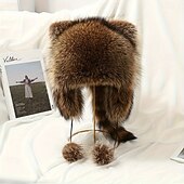 abordables Chapeaux-Bonnet en peluche marron de Noël avec queue de raton laveur pour adultes, doté d&#039;un design classique avec des cache-oreilles et une queue, parfait pour les activités de plein air hivernales