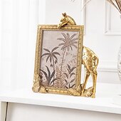 abordables Cadres photo pour tables-Cadre photo décoratif rectangulaire en résine dorée en forme de girafe, cadre en résine pour un affichage chaleureux des photos de bureau, idéal pour la décoration intérieure et les accessoires de