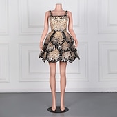 cheap Homecoming Dresses-A-Line Homecoming Dresses Elegant Dress Homecoming Cocktail Party Short / Mini Sleeveless Square Neck Sequined with Sequin Appliques