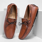 halpa Miesten loaferit ja nauhattomat kengät-Ruskeat mokkasiinit miehille – klassiset slip-on-kengät käsin ommelluilla yksityiskohdilla, sopivat sekä rentoon että juhlavaan käyttöön