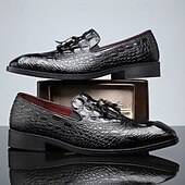 halpa Miesten loaferit ja nauhattomat kengät-Miesten mustat krokotiilikuvioiset keinonahkaiset tupsukoristeiset loaferit – hienostuneet slip-on-kengät cocktail-vastaanottoihin, juhlaviin iltoihin ja liiketilaisuuksiin