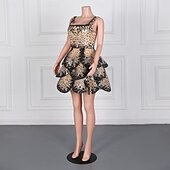 cheap Homecoming Dresses-A-Line Homecoming Dresses Elegant Dress Homecoming Cocktail Party Short / Mini Sleeveless Square Neck Sequined with Sequin Appliques