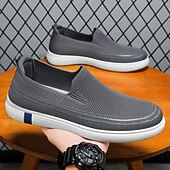 billiga Slip-ons och loafers till herrar-Beige stickade slip-on herrsneakers – andningsbara lätta vardagsskor för sommar, promenader och semester
