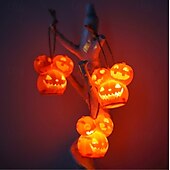 お買い得  ハロウィン室内-ハロウィンかぼちゃランタン 光る装飾小道具 3頭ミュータントかぼちゃランタン 雰囲気のある飾りランプ 1個